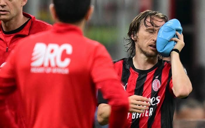 Hai fatto il mediano con dignità nonostante una carriera irripetibile. Lottando pallone su pallone, cm su cm, mettendoci la faccia senza mai tirarti indietro. Una grande lezione di umiltà in un mondo di ipocriti. Forza Luka