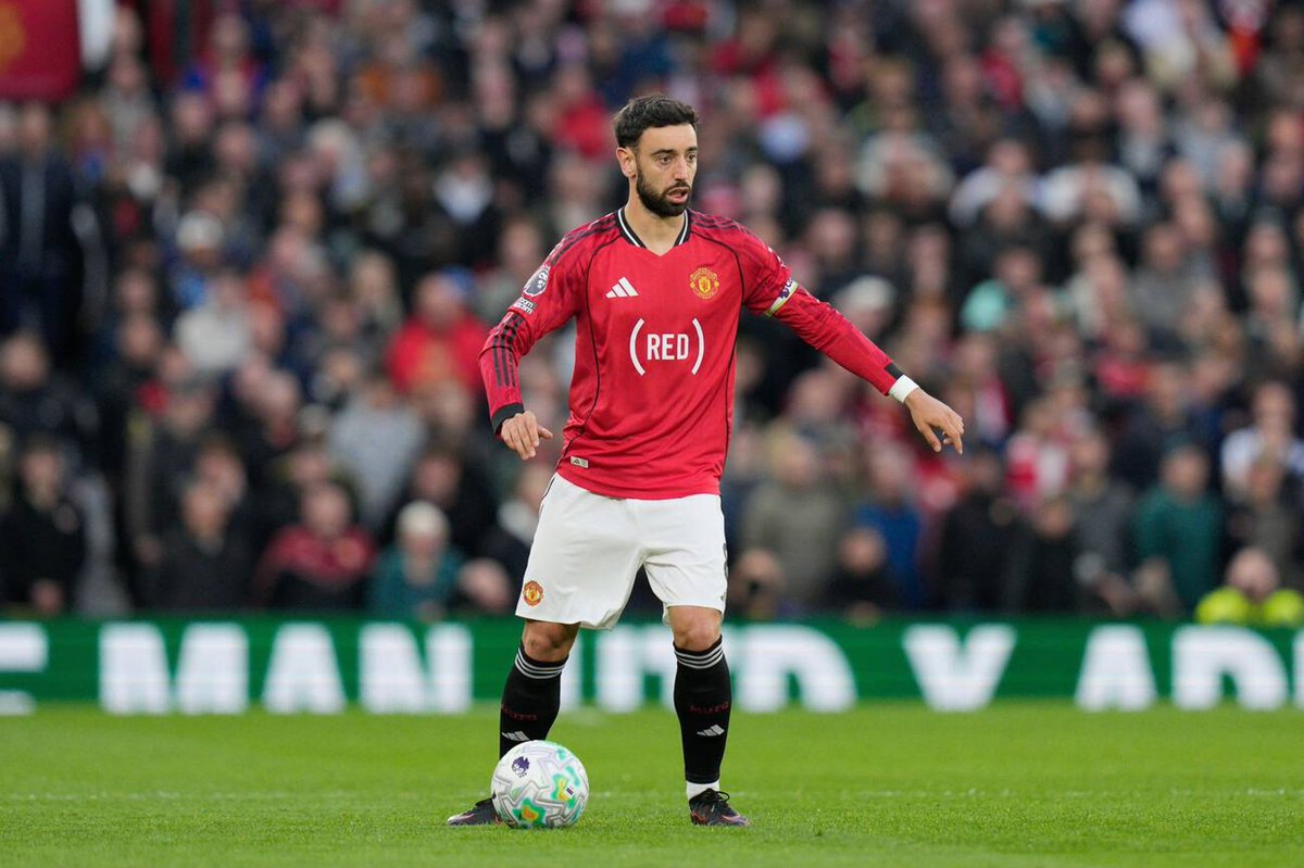 MUnitedFR's tweet photo. Bruno Fernandes est le premier joueur de Manchester United à être décisif lors de 7 matches consécutifs de Premier League depuis Robin van Persie (10 matches entre novembre 2012 et janvier 2013). [@OptaJoe] #MUFC https://t.co/h0wo1rt4yk