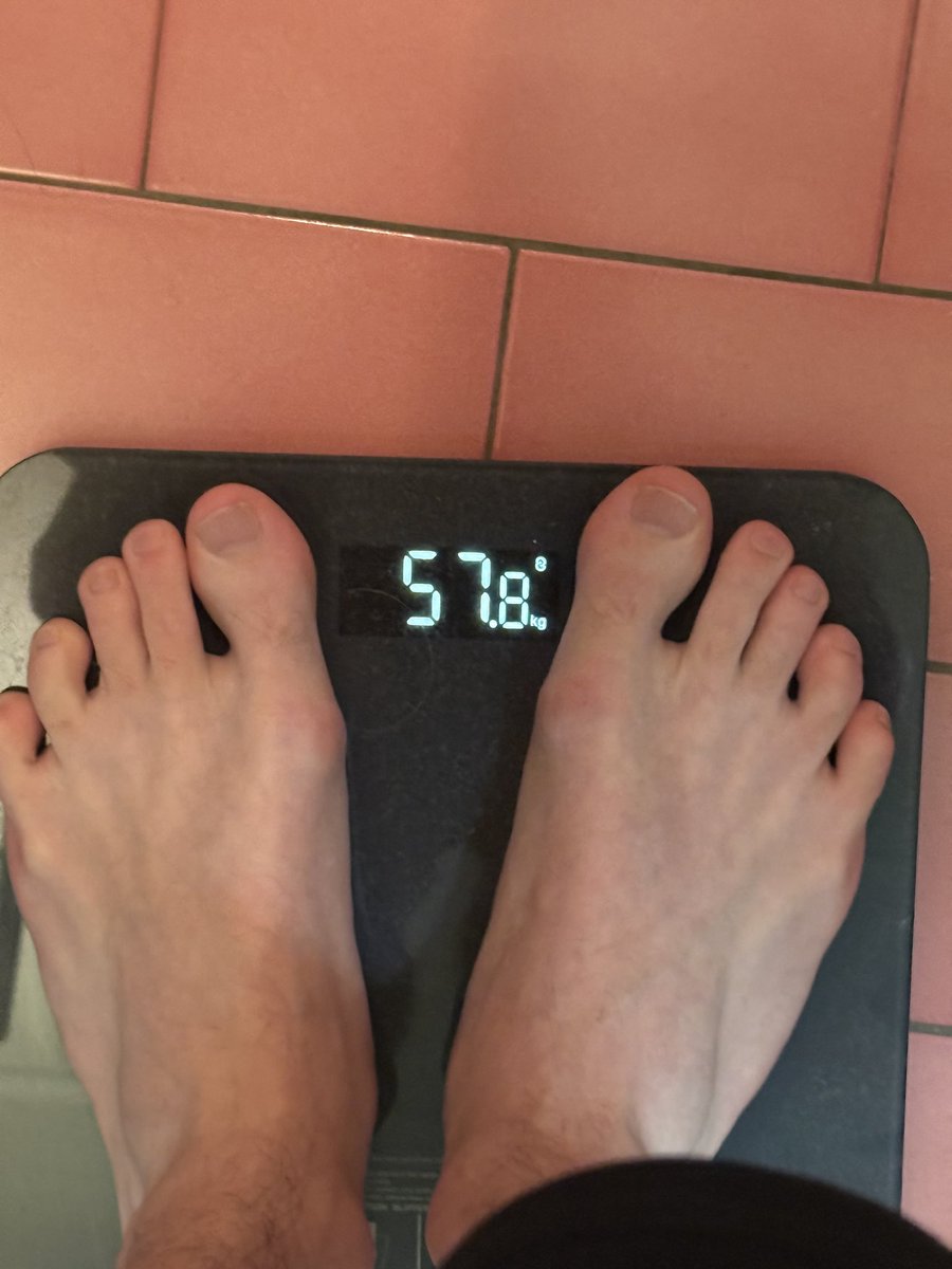 AlphaDrainYou's tweet photo. Feet🥰

#FeetOfTwitter #FootFetish #Feetpics  #BareFeet #SoftSoles #FootSlave #FeetTok #FootContent #CuteFeet #PrettyFeet #SexyFeet #GayFindom #CashMaster #PayPig #CashPig #TributeMe #FinDom #WalletDrain #AlphaDom #feetworhip #malefeet #master #footmaster #tribute #humanATM https://t.co/VYy44tMc7l