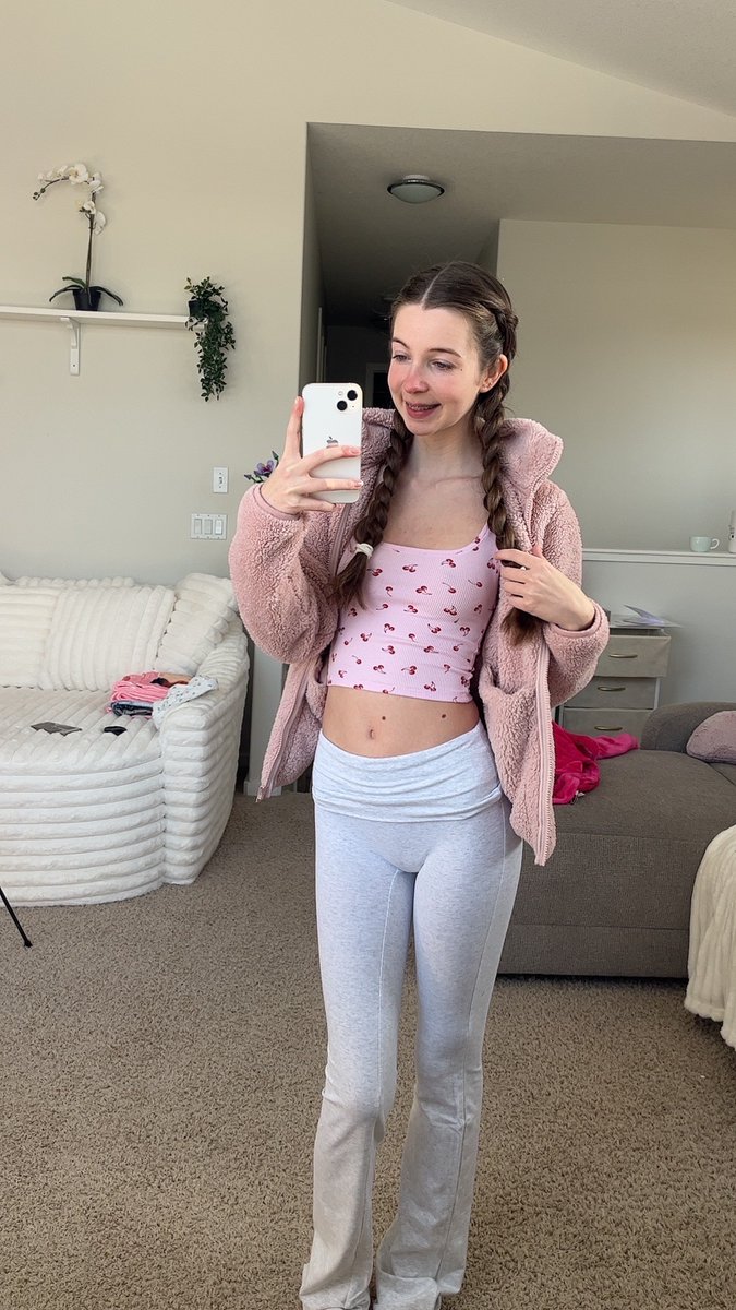 AllyMayyRose tweet media