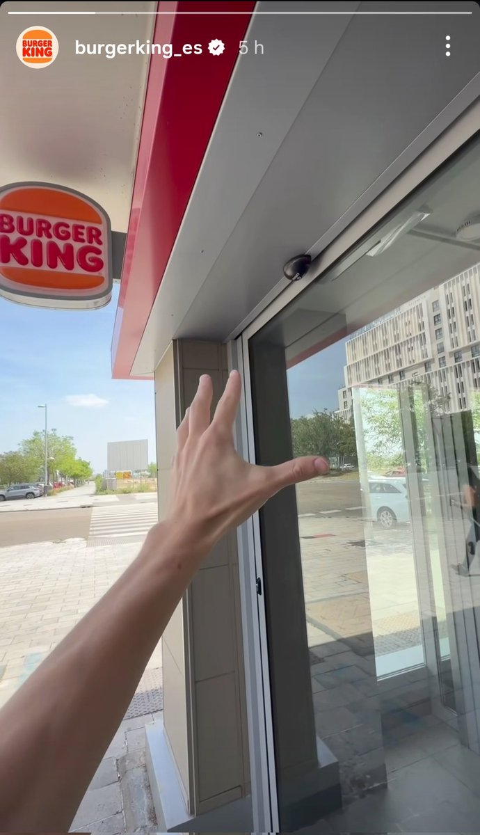 dengar69's tweet photo. Mañana comienza la promoción de @burgerking_es de Mandalorian y Grogu, aparte del merchandising que es lo que más colecciono, deseando ver si tendremos las hamburguesas especiales del duo  @themandalorian @StarWarsSpain #burgerking #mandalorian #mandalorianandgrogu #starwars https://t.co/HdZpzNFoCI