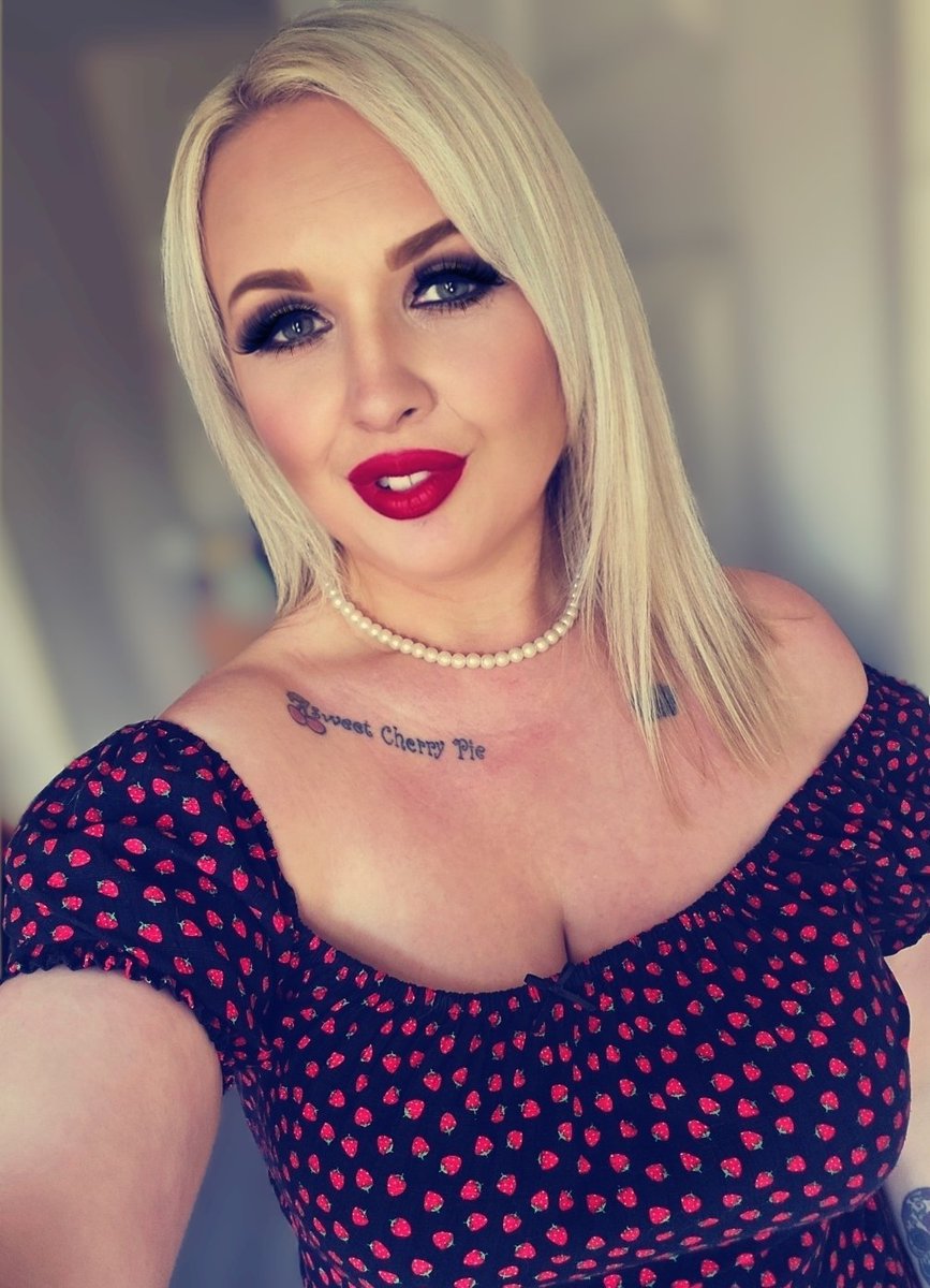 Sarah Robinson tweet media