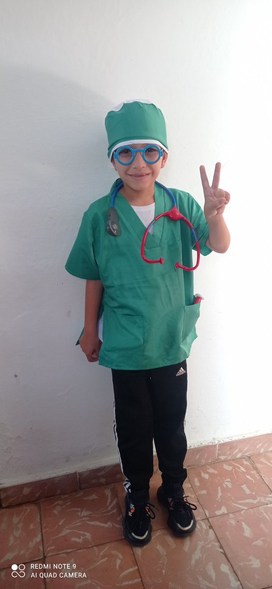 🇨🇺🇨🇺🇨🇺 Mi pequeño doctor, él también afirma que VENCEREMOS 🇨🇺🇨🇺🇨🇺 #CubaEsRevolución