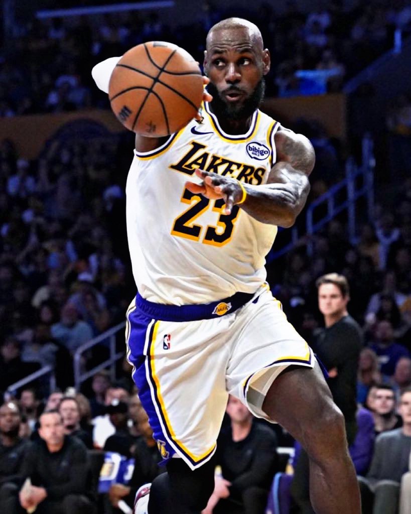 Witness King James tweet media