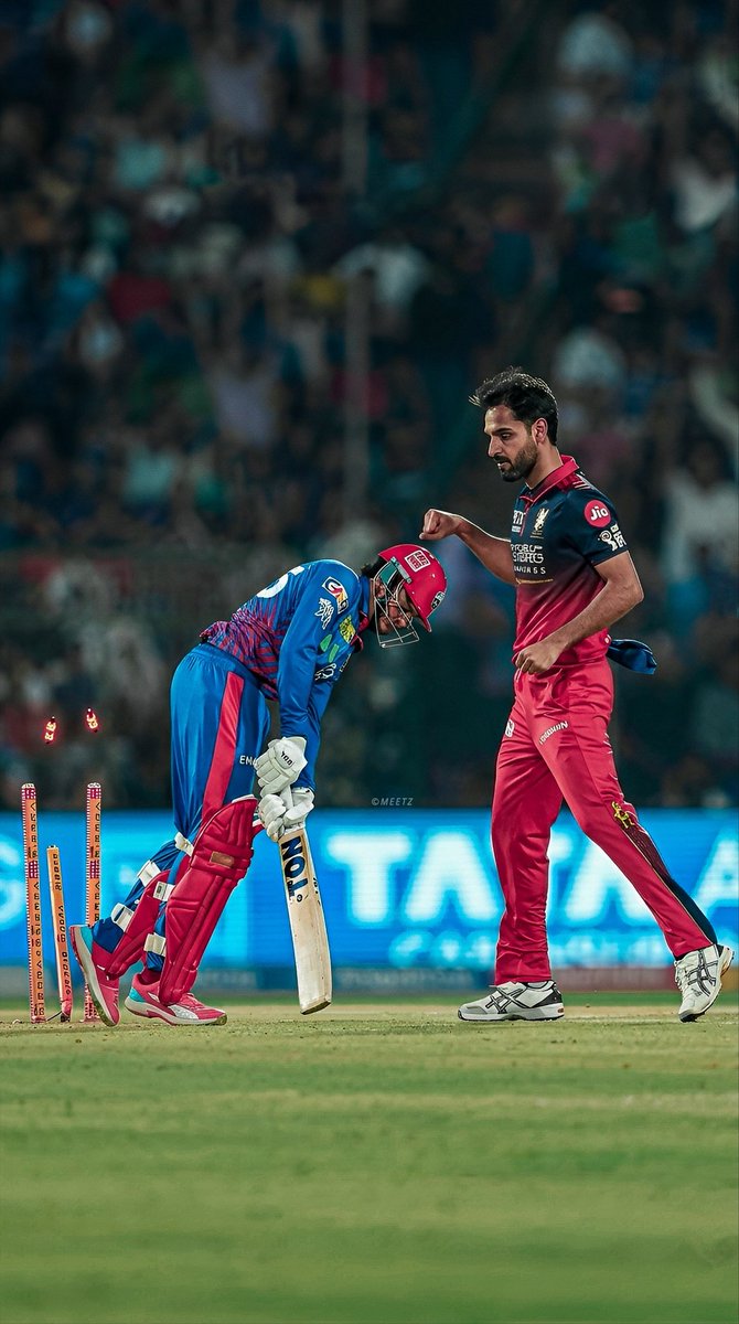 Pics Of Decade tweet media