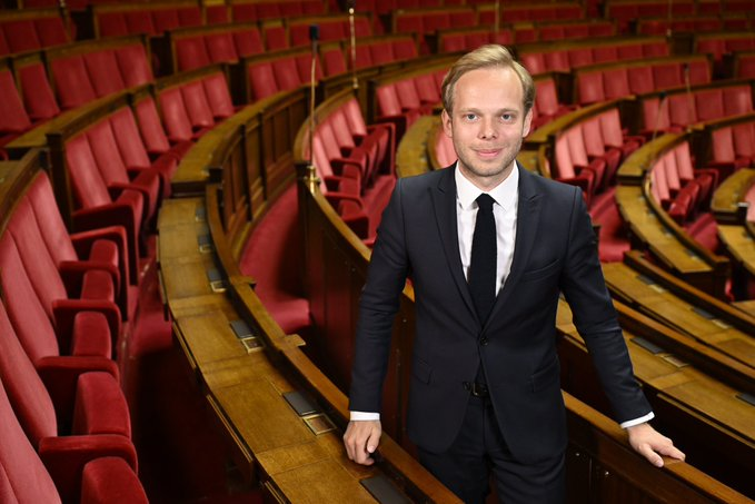 LeNidAigle4 ( info/intox avec humour... Quoique ) tweet media