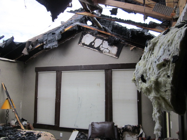 RDU_WaterDamage's tweet image. Dealing with #FireDamage? #Smoke, #soot, and #WaterDamage can cause serious issues. Trust 1-800 WATER DAMAGE for expert #restoration and complete #cleaning solutions.

#Restoration #WaterRemediation #MoldRemediation #Remediation #Mold #Removal #Biohazard #RaleighNC #DurhamNC