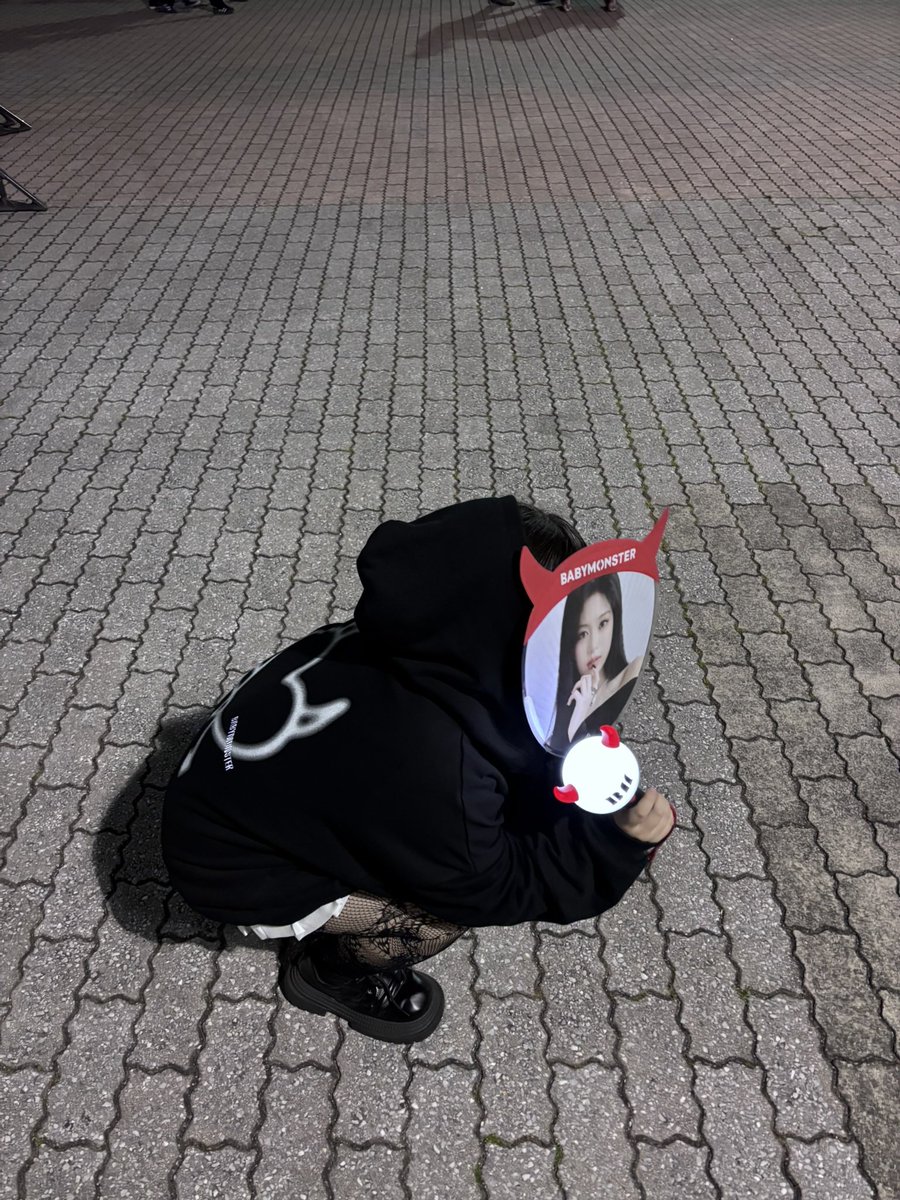 sxhpij's tweet photo. tag

BABYMONSTER  ~*‥♡
　　　　MONSTIEZ__**°~♡

05   /   woman   /   fukuoka

    ❤︎ ahyeon ❤︎

#babymonster #BABYMONSTER好きな人と繋がりたい #monstiez #MONSTIEZ https://t.co/6OItmNJG0r