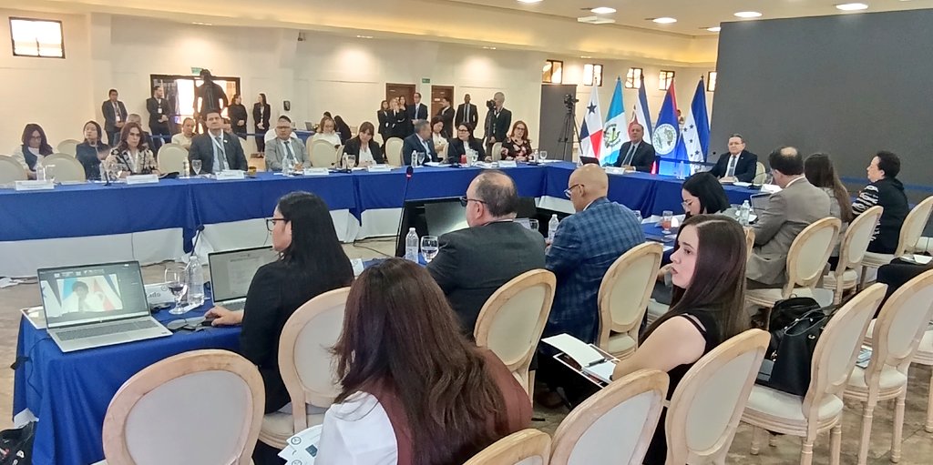 Comisión Ejecutiva #ProyectoMesoamérica en #Honduras   🇧🇿🇨🇴🇨🇷🇸🇻🇬🇹🇭🇳🇲🇽🇳🇮🇵🇦🇩🇴 

Comisionados Presidenciales y Socios de #Mesoamérica celebran 1a. Comisión Ejecutiva 2026, para avanzar en las iniciativas y proyectos de la  Agenda Mesoamericana de Trabajo.