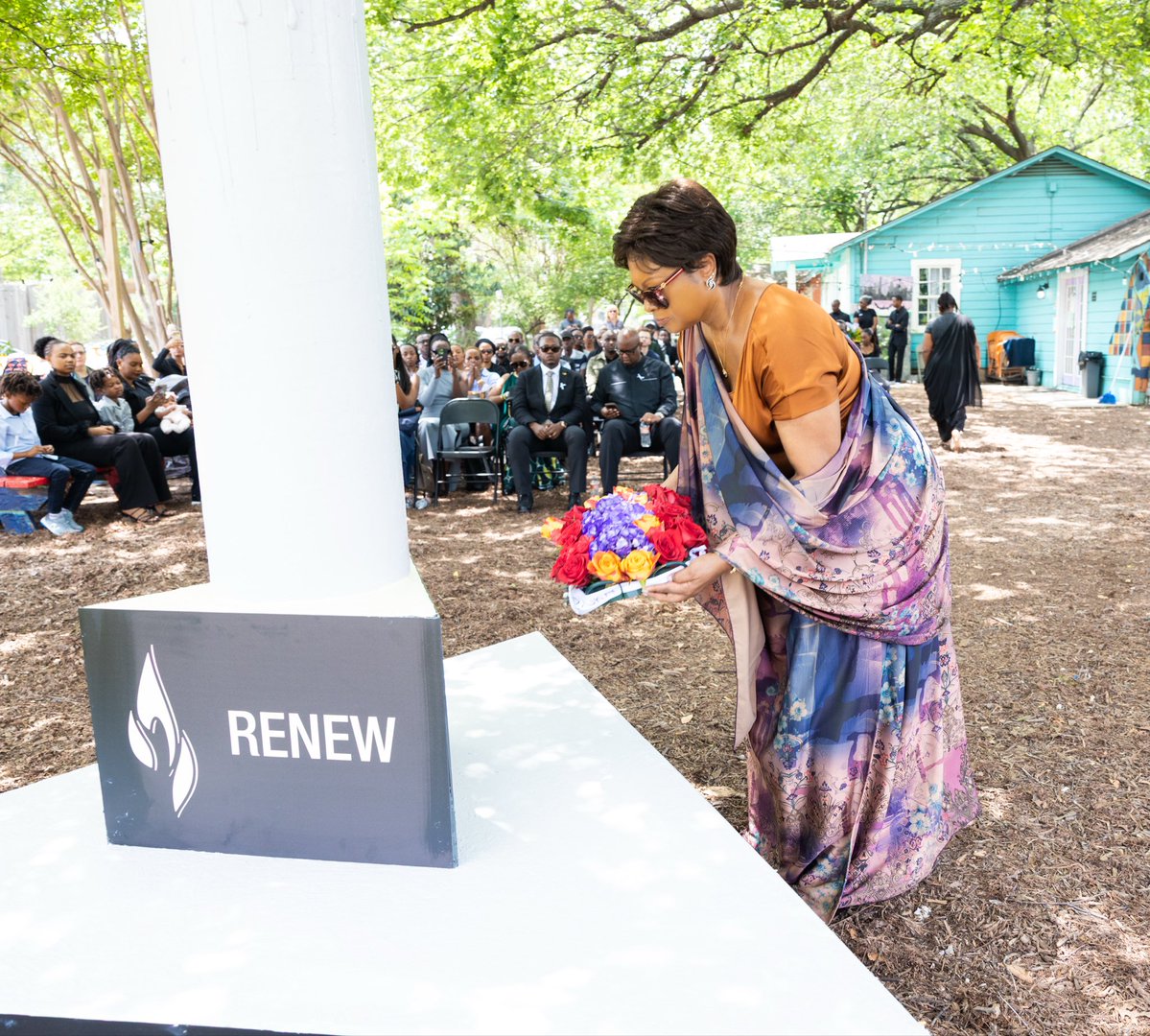 Le Canapé tweet media