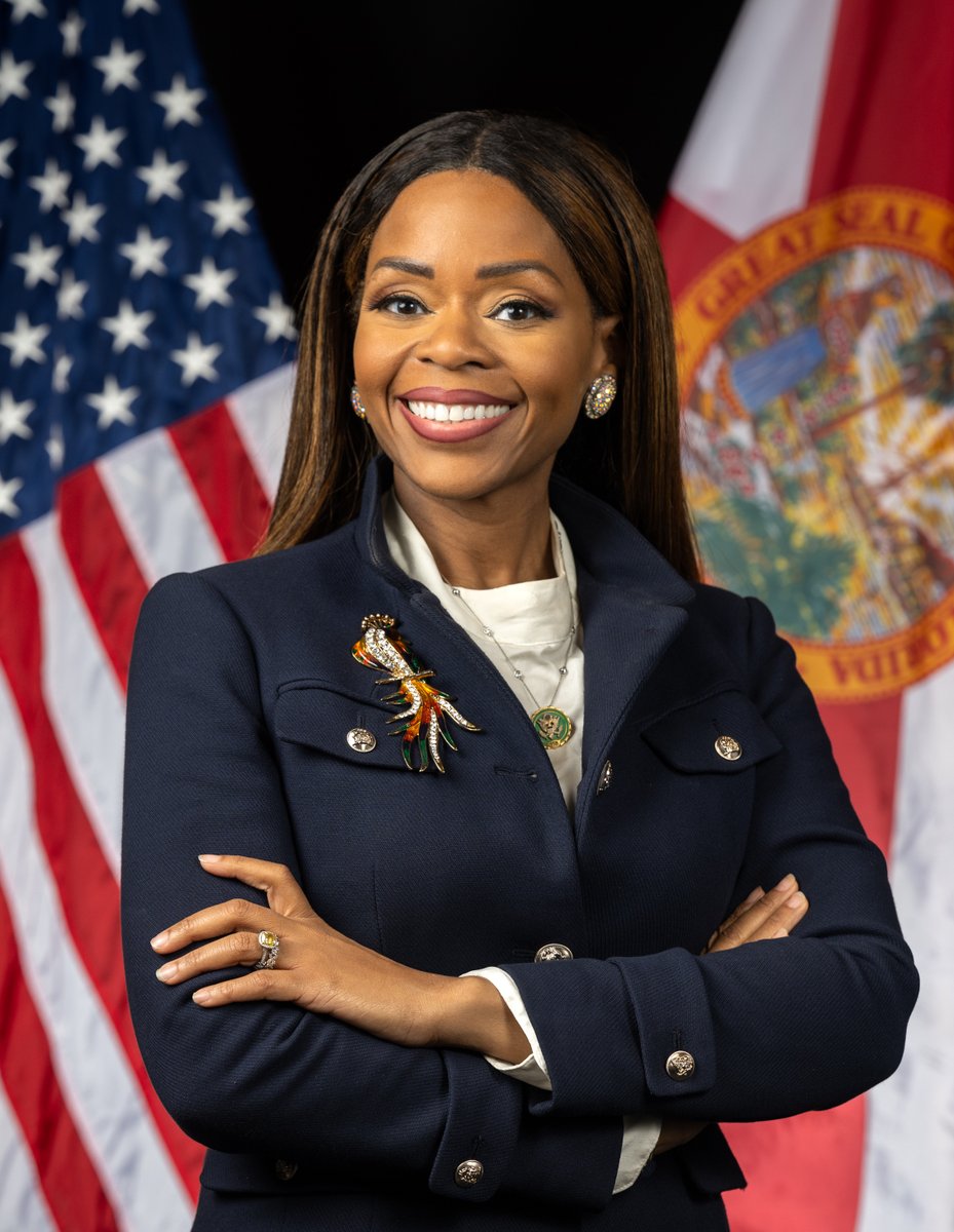 BlackNews's tweet image. Florida Black Congresswoman Resigns to Avoid Facing Fraud and Ethics Allegations

blacknews.com/news/sheila-ch…

#blacktwitter #black #shocking #SHOCKED