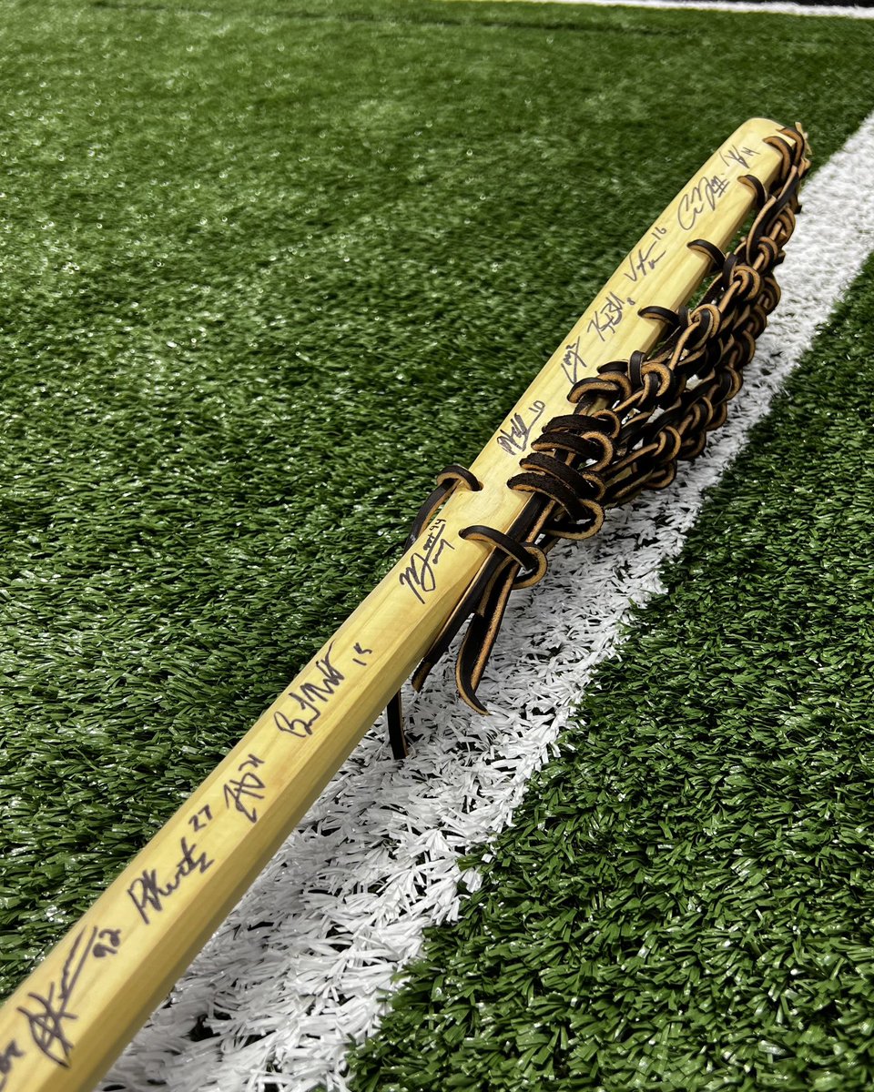 ottblackbears's tweet photo. Bidding closes TONIGHT ⏰  This handcrafted stick, signed by the squad, is part of the @NLL Unites auction supporting the Indigenous Athletics Advancement Council - helping 100 student-athletes attend the Native Student Athlete Summit this summer.  A true one-of-one collectible for a great cause.  Bid now: https://t.co/ffruLLfX4Q