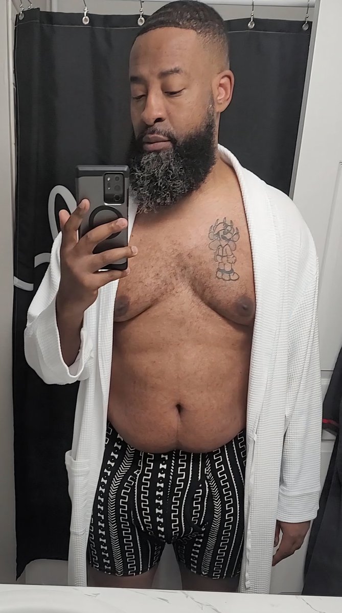Rawbuttbanga tweet media