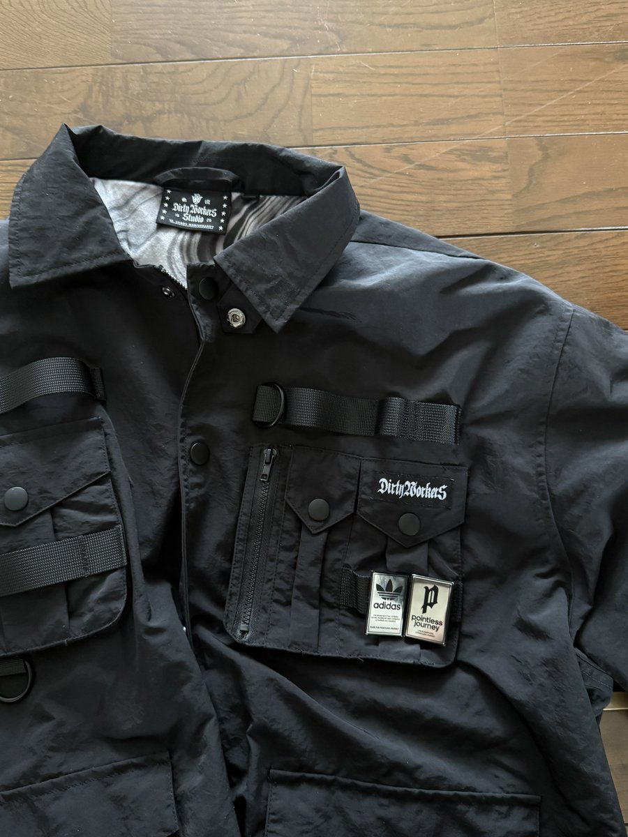 yuhashimoto_713's tweet image. 今日のライブ現場の仕事着(予定)
#DWS #pointlessjourney