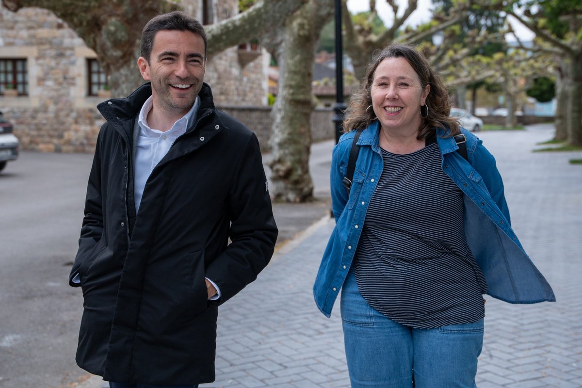 pedro_casares's tweet photo. Recorremos #Ruente con Alicia Renedo, secretaria general y portavoz municipal del @PSOE. 

Un municipio que avanza y se transforma con los fondos europeos impulsados por el Gobierno de @sanchezcastejon. https://t.co/ushRhrYf1F