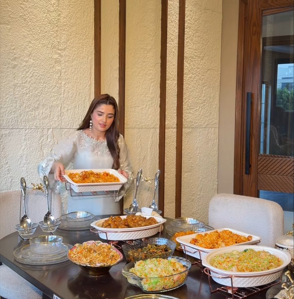 tired2tryagain_'s tweet image. When will Pakistani influencers move beyond cooking? Their world starts in the kitchen and ends in the kitchen. Men were already happy assigning women to the kitchen, and these women have completed the rest themselves.