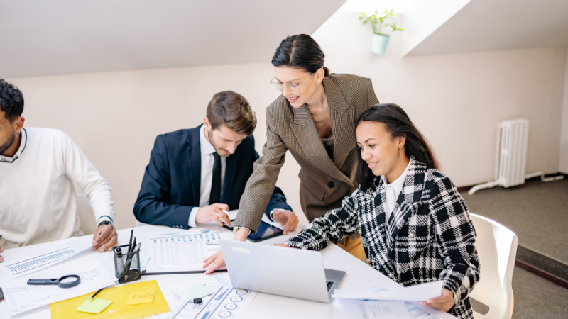 Hexagoneidiomas's tweet photo. 👉Cómo diseñar un plan de formación en francés para empresas (diagnóstico, niveles, calendario y seguimiento)
👉https://t.co/3u15IQWb0d https://t.co/C7gPBcDN8O