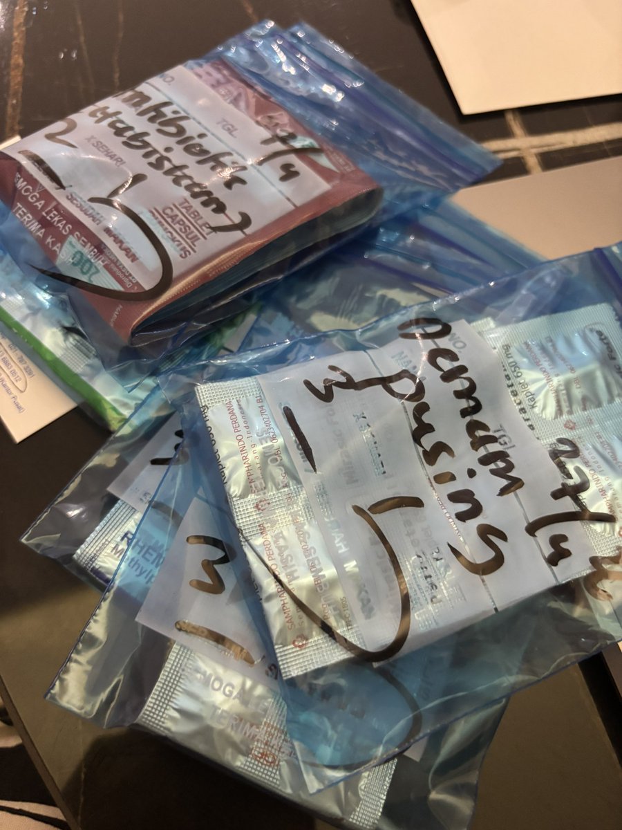 Mel | OPEN COMMS 📌 tweet media