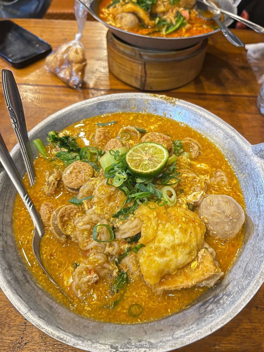 ⋆˚࿔ tweet media