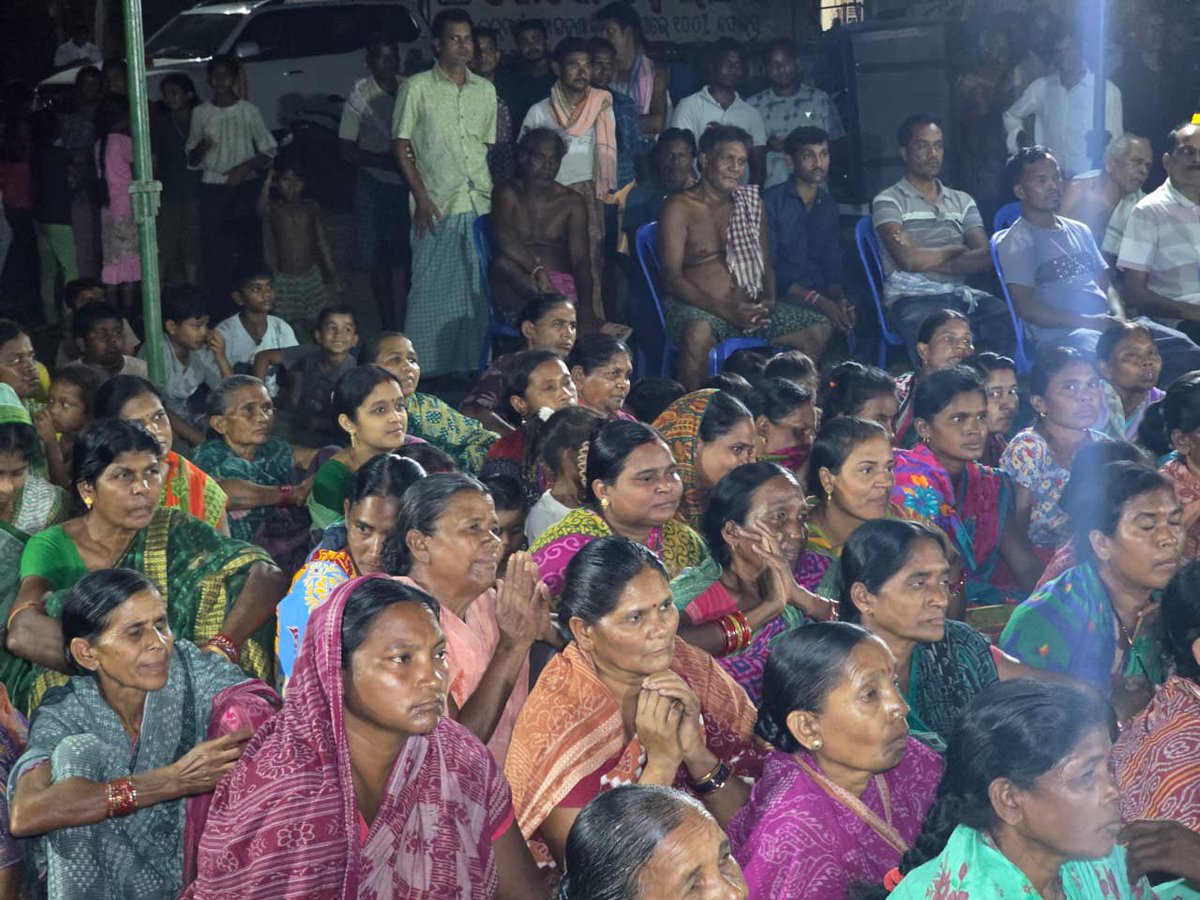 ashwiniksarangi's tweet image. ବରଗଡ଼ ବିଧାନସଭା ନିର୍ବାଚନ ମଣ୍ଡଳୀ ଅନ୍ତର୍ଗତ କେନ୍ଦପାଲି ଗ୍ରାମରେ ଲୋକମାନଙ୍କ ସହିତ ସାକ୍ଷାତ କରି ବିଭିନ୍ନ ସମସ୍ୟାର ସମାଧାନ ପାଇଁ ପ୍ରୟାସ କଲି।

#JanSampark #PeopleFirst #Kendpali #BargarhConstituency #Bargarh #Odisha #BJP4Odisha #BJP4IND