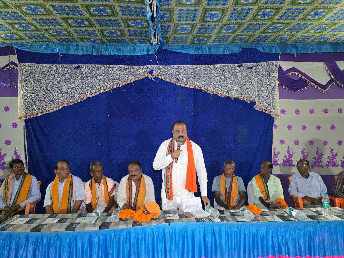 ashwiniksarangi's tweet image. ବରଗଡ଼ ବିଧାନସଭା ନିର୍ବାଚନ ମଣ୍ଡଳୀ ଅନ୍ତର୍ଗତ କେନ୍ଦପାଲି ଗ୍ରାମରେ ଲୋକମାନଙ୍କ ସହିତ ସାକ୍ଷାତ କରି ବିଭିନ୍ନ ସମସ୍ୟାର ସମାଧାନ ପାଇଁ ପ୍ରୟାସ କଲି।

#JanSampark #PeopleFirst #Kendpali #BargarhConstituency #Bargarh #Odisha #BJP4Odisha #BJP4IND