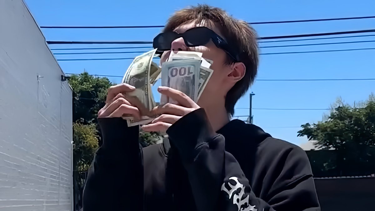 8kerdl ⭑ tweet media