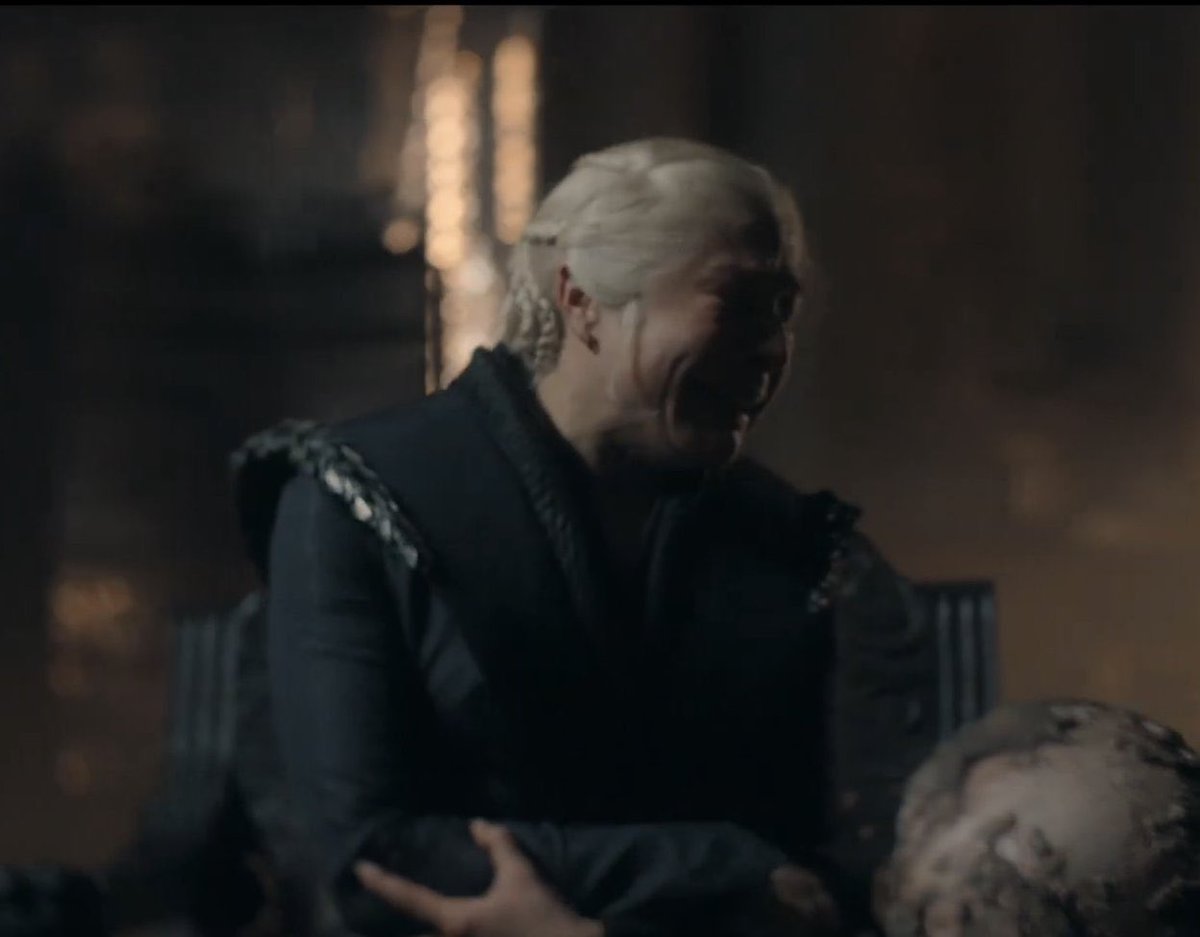rhaenyra targaryen scenes tweet media