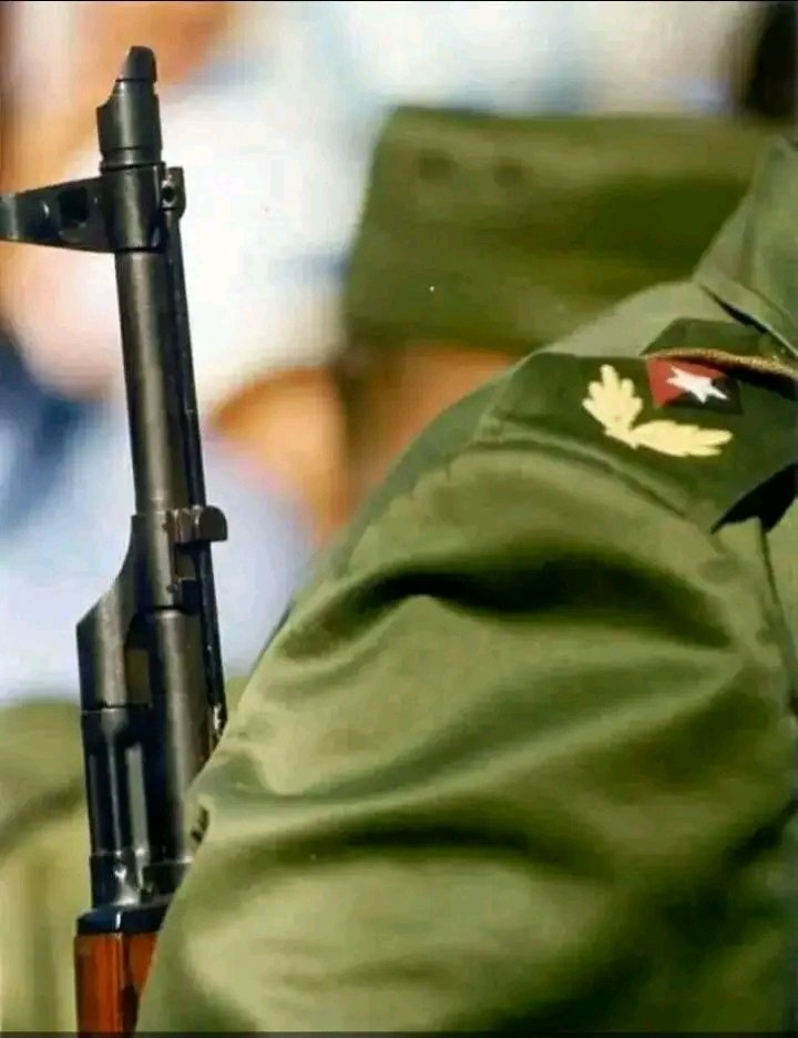 🇨🇺🇨🇺🇨🇺 Así estaré con el fusil al hombro 🇨🇺🇨🇺🇨🇺 VENCEREMOS #CubaNoEstáSola   #CubaEstáFirme #CienAñosConFidel y más #PatriaOMuerte #Venceremos