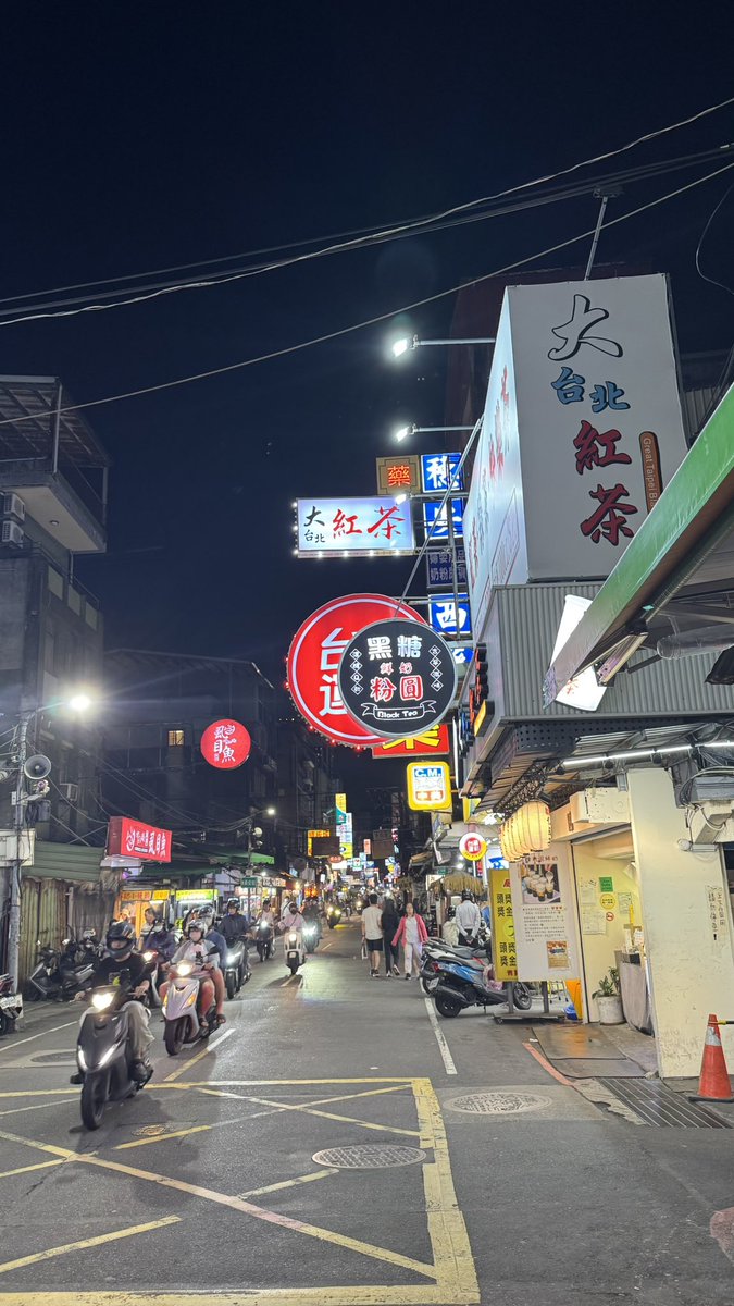 パン tweet media
