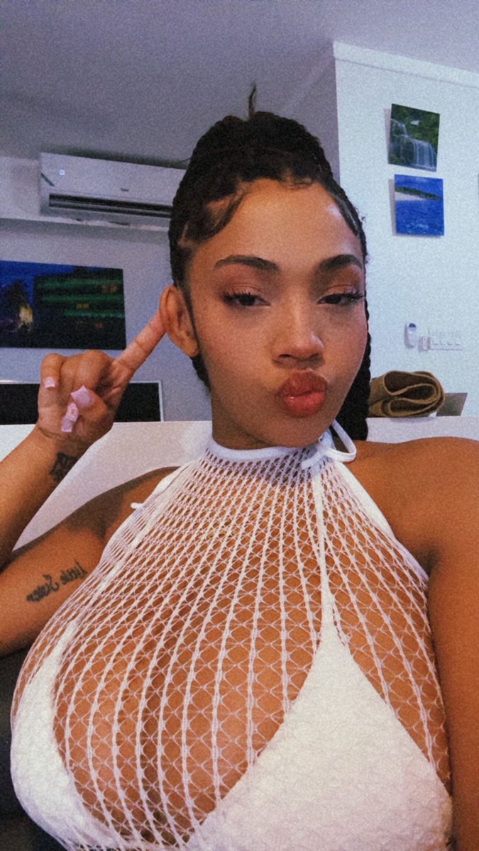 Sesshomaru’s missing arm tweet media