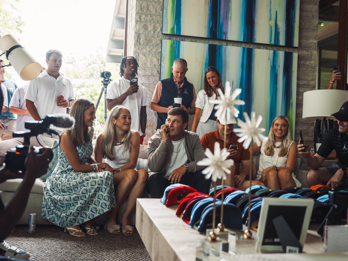 Texas Football tweet media