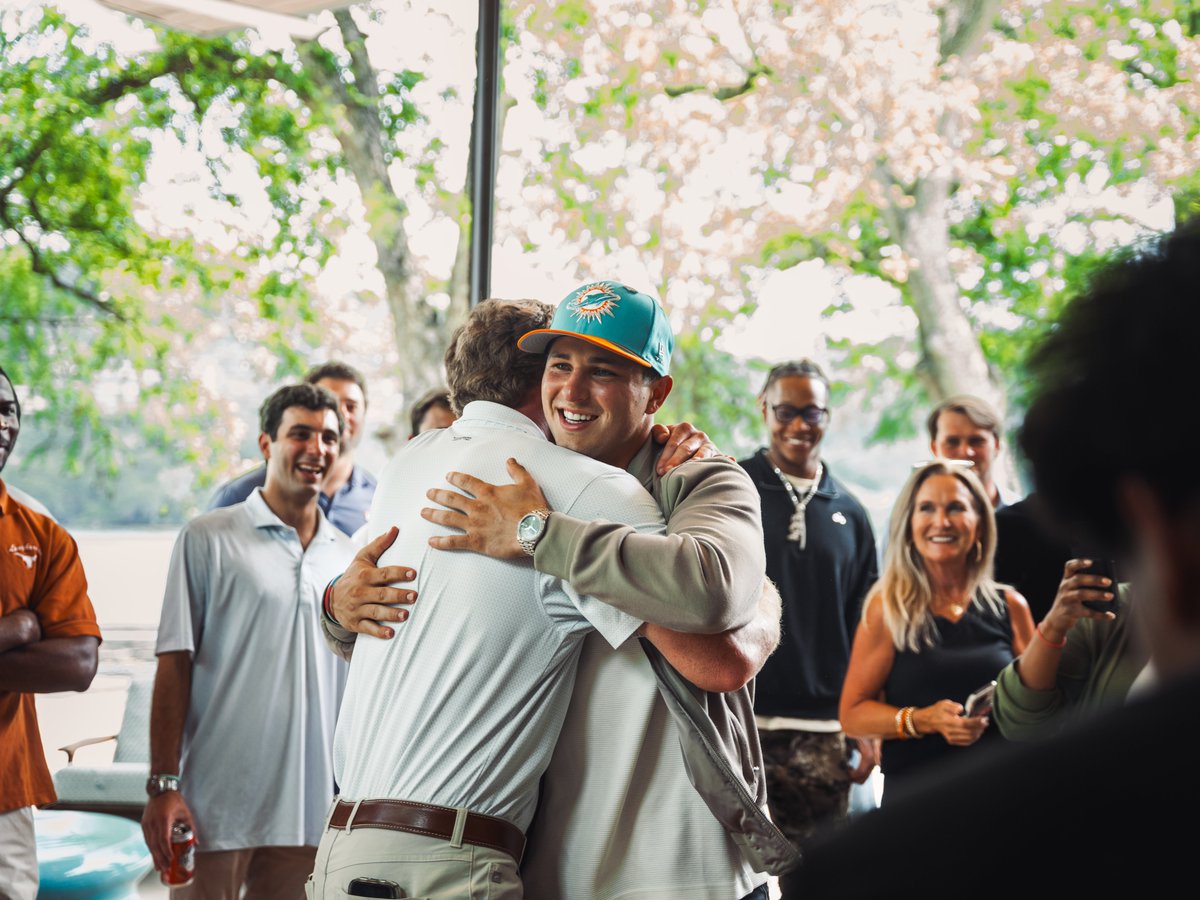 Texas Football tweet media