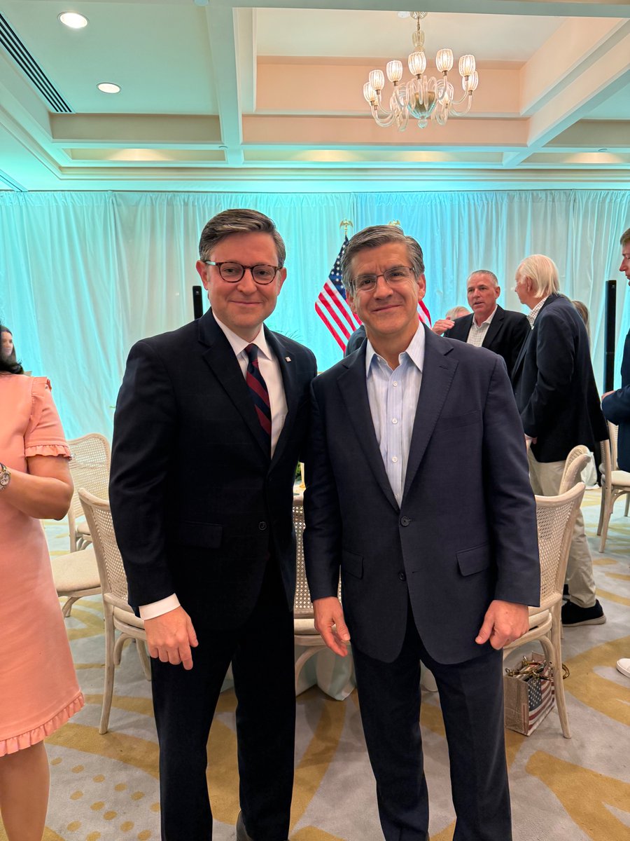 TedForIllinois's tweet image. Loved the optimism at the @RNC retreat this past weekend in Florida. 

Great, inspirational leaders are showing us the path to prosperity in Illinois – if we'll only take it.

Thanks to @JoeGruters and team!

@ILGOP #Illinois