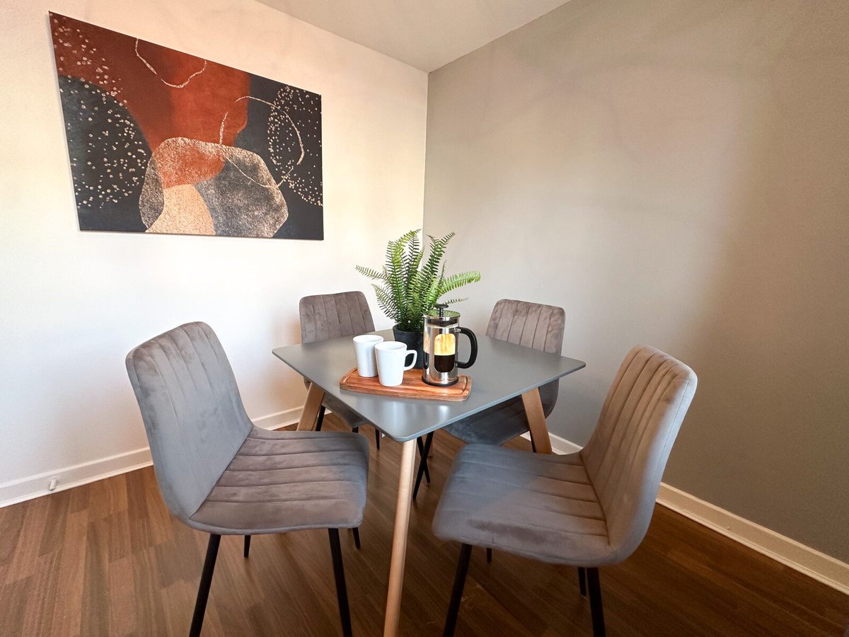 NorthEastSA's tweet image. Working away from home in #Teesside? Great 3-bed #AirBnB, close to the centre of #Middlesbrough. 250Mbps Wifi and 50 inch Smart TV. bit.ly/MH_BC #boro #Middlesbrough #North #NorthEast #AirBnB