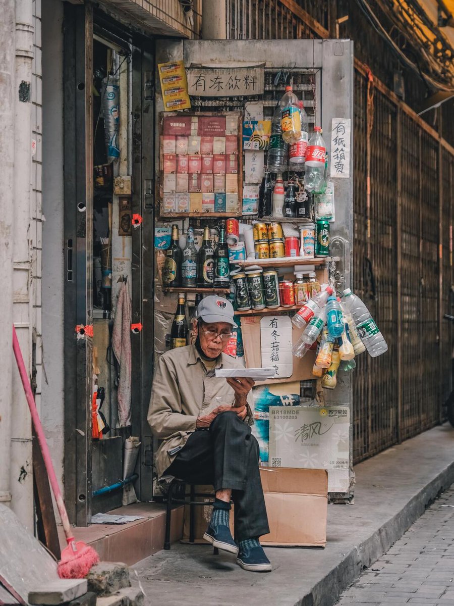 Shuraifa04's tweet image. "Midnight cravings We’ve got your back. Warm miso soup, crispy gyoza, and that perfect onigiri—simple, soulful, here for you till dawn.  #LateNightEats #ComfortFood"