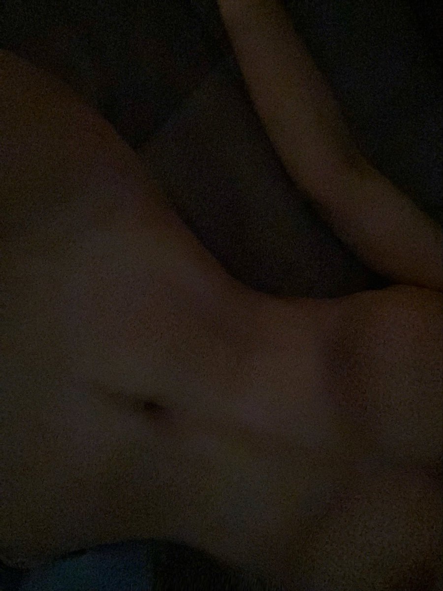 Ha Yen Nhi tweet media