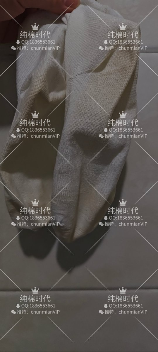 chunmianVIP's tweet photo. 每天扛学习和工作，顾家人，迁就情绪，你真的太累了
别总委屈自己，偶尔也要好好取悦自己，一双简单的臭袜子吸满了她的青春气息与汗水，能够治愈你所有疲惫烦恼，好好宠爱自己。
来抽奖吧，拿到这双臭袜子，深深地吸入汗臭，抚平你的伤口
只需要点赞关注转发评论后截图给我即可
月底8点群内不见不散 https://t.co/lq5YdhqfNS