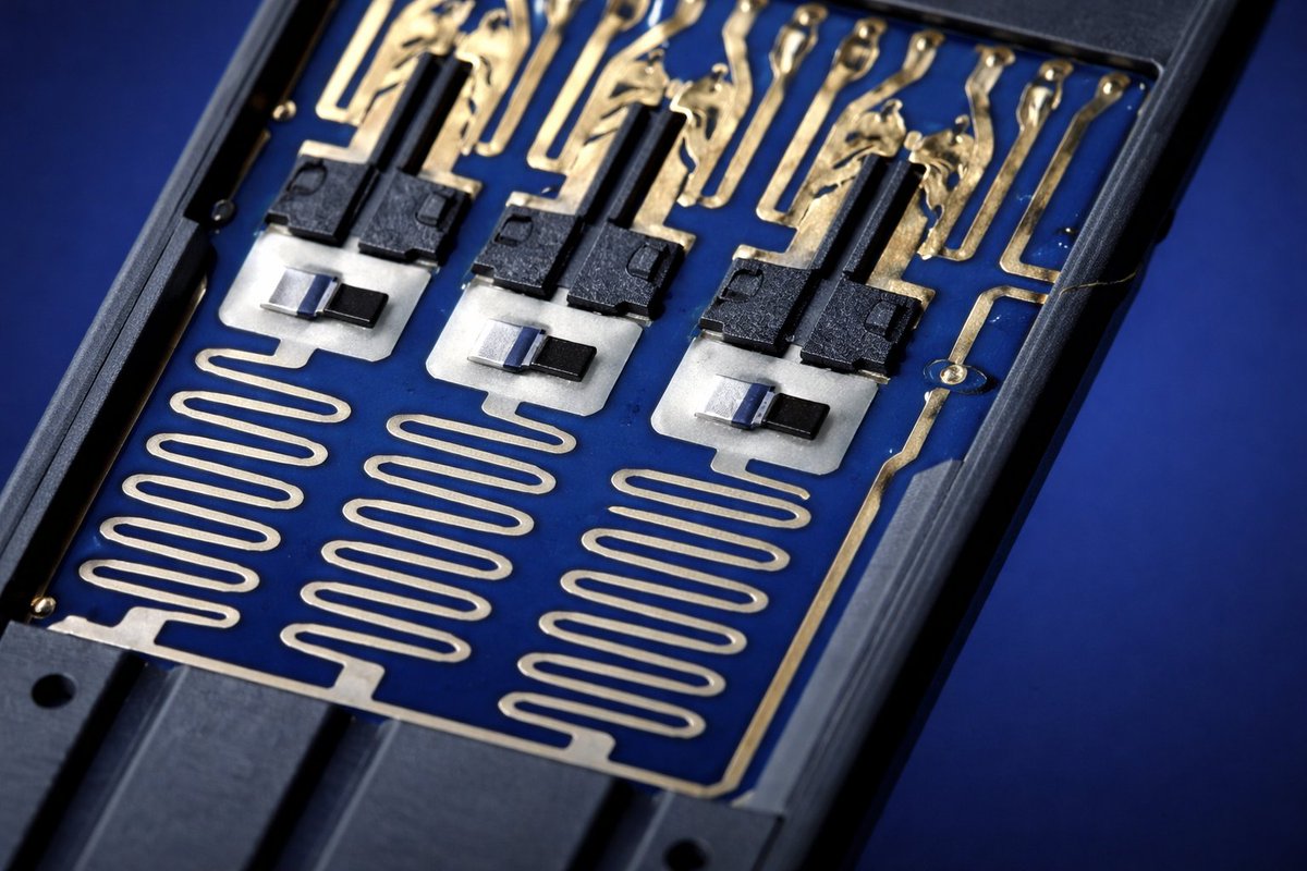 CTEplus's tweet photo. As parts shrink and geometries get more complex, traditional methods hit their limits.
Reel-to-reel photochemical etching delivers ±5 µm precision, burr-free edges and rapid scalability—without the stress of stamping.
Read more: https://t.co/9GjZdhV3YG https://t.co/ql0pQlpHTl