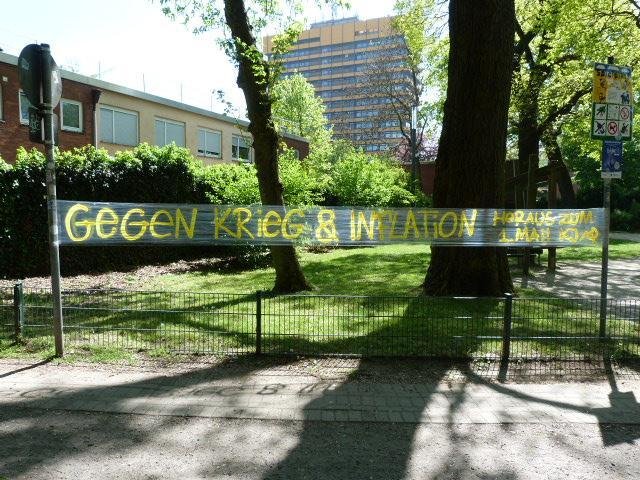 komjugend's tweet image. Heraus zum roten 1. Mai! Hier ein paar Eindrücke aus #Gelsenkirchen, #Köln und #Leipzig!

#1Mai #Rev1Mai