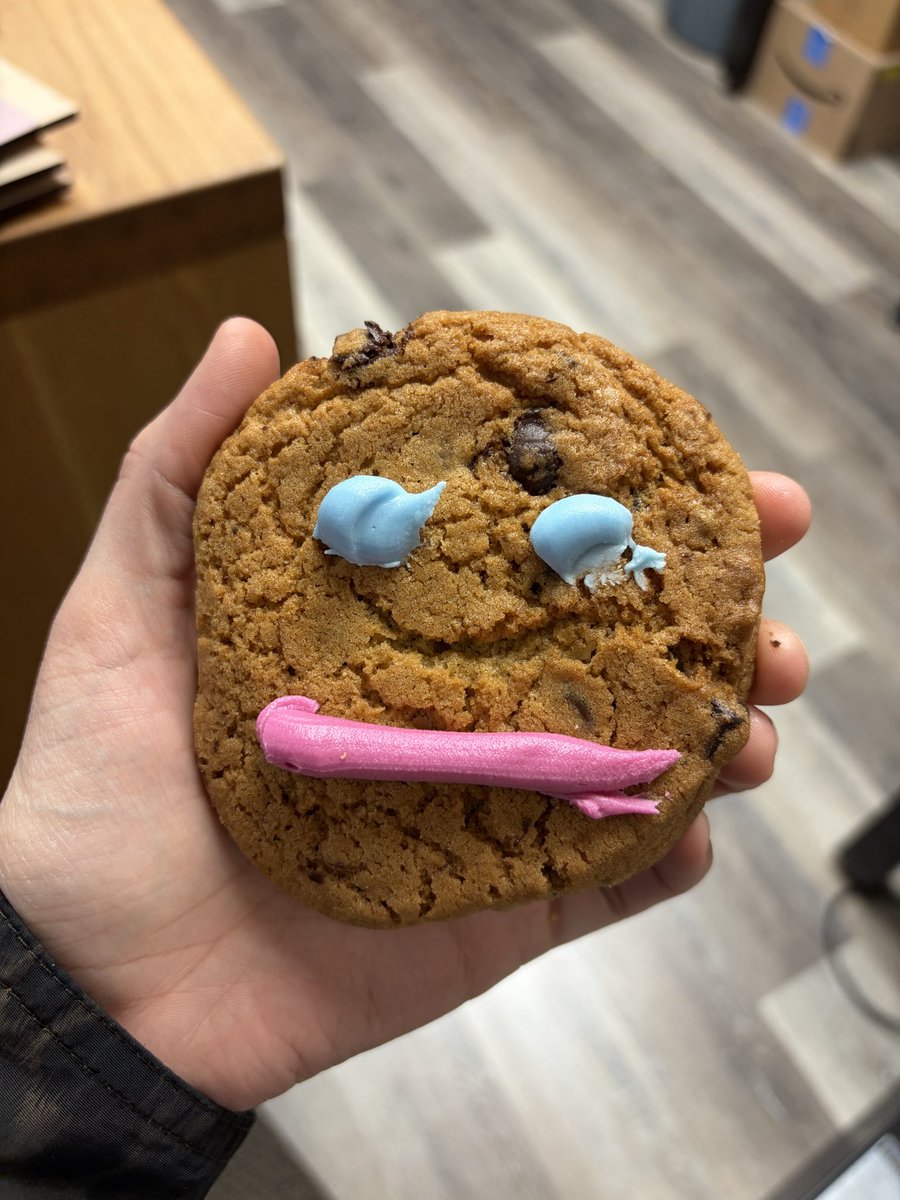 Danielle tweet media