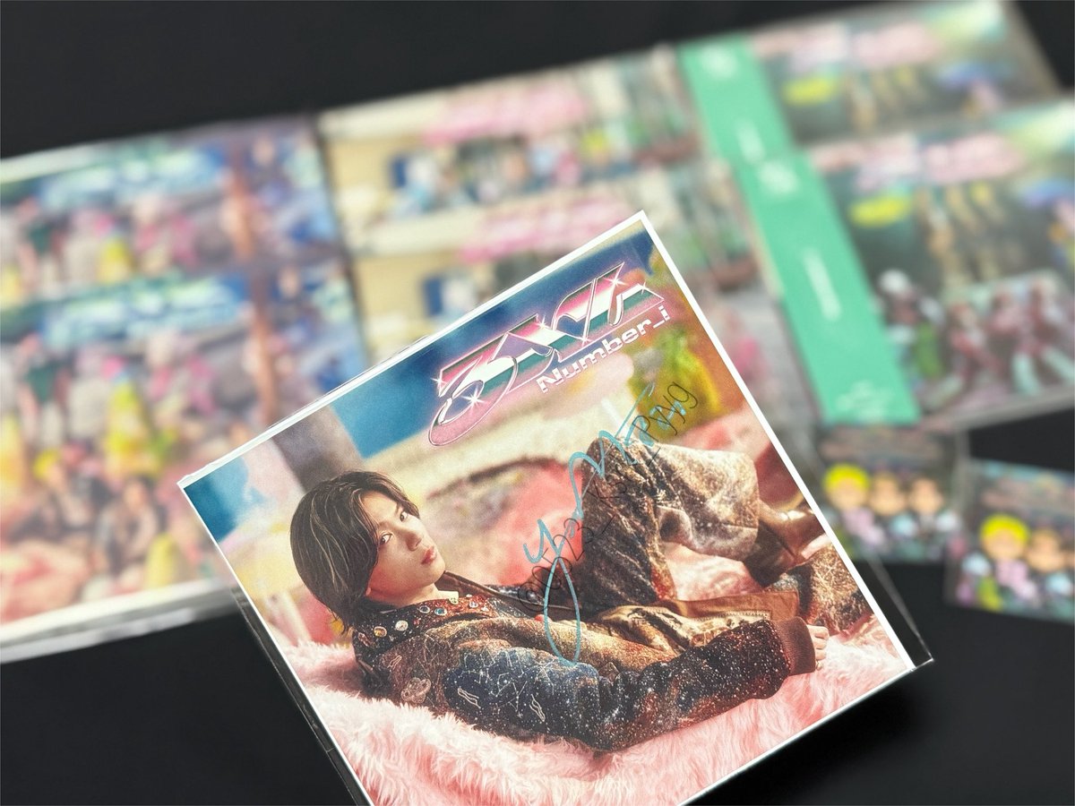 納品書見た瞬間びっくり😮‼︎ 直筆サインが我が家にも😭🩵 家宝だ