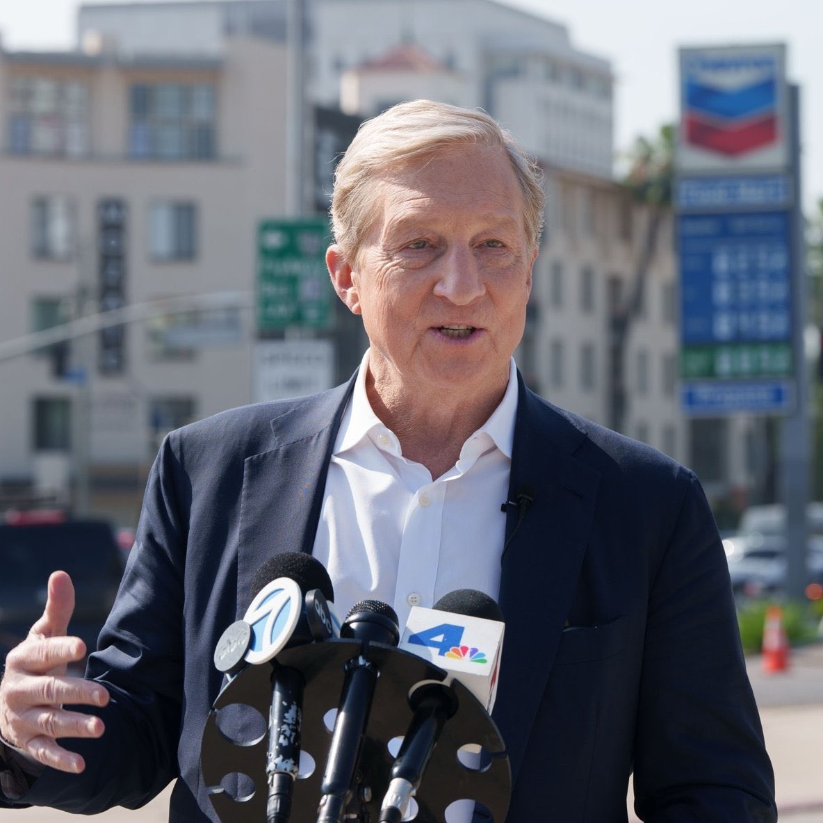 DiscussingFilm tweet media