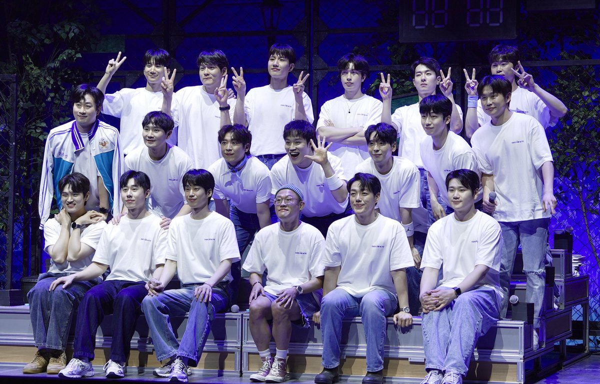 sowkflsoshkme's tweet photo. 260427

전설의 리틀 농구단 10주년 콘서트
-이 코트 안의 우리들 🏀

📷 포토타임

#메론_촬영 https://t.co/rLSToF6AZA
