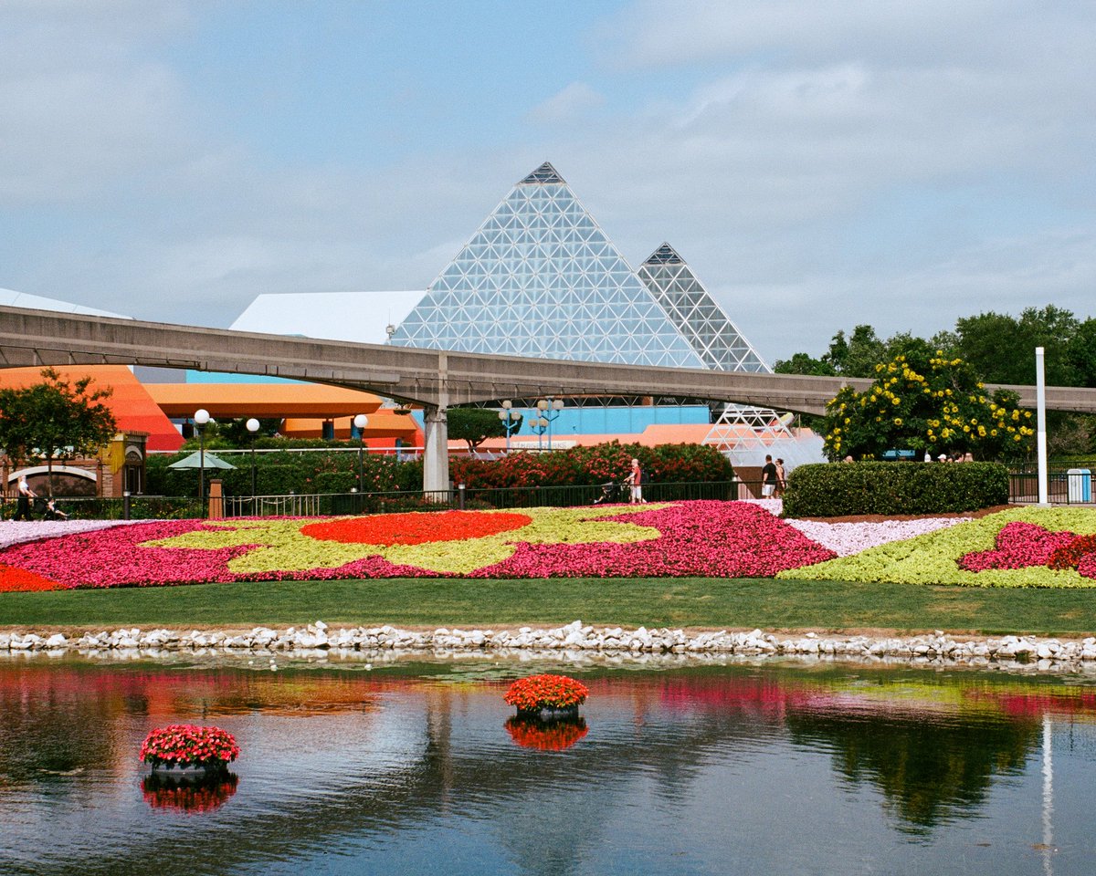 ChrisNeid's tweet photo. EPCOT on 35mm
🎞️ Kodak Ektar 100 https://t.co/L9xEgHMHHr