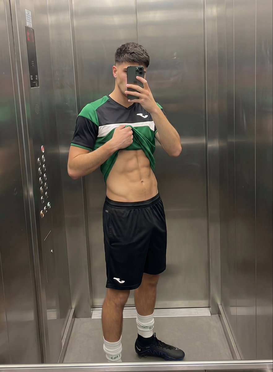 Aiden🕷 tweet media