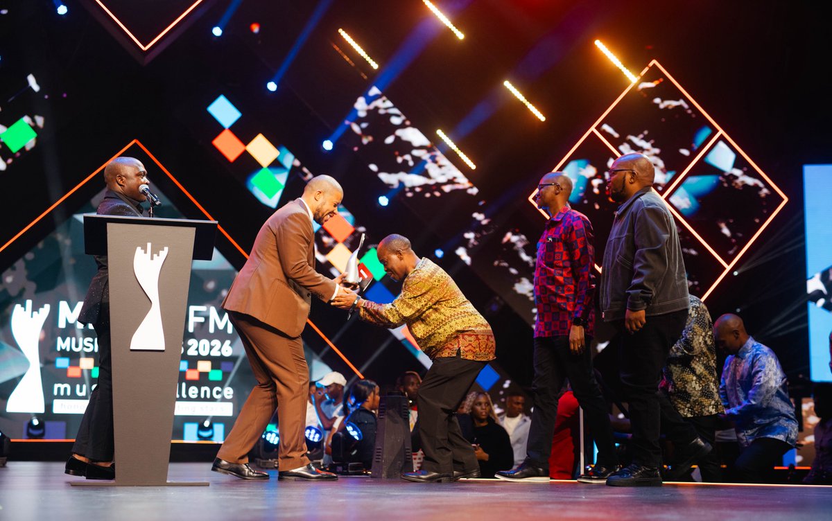 Thotbox_ZA's tweet photo. Celebrating the power of storytelling 🇿🇦
Brand South Africa partners with METRO FM to amplify local excellence at the #METROFMMusicAwards ✨ https://t.co/Qitu6WRKWD