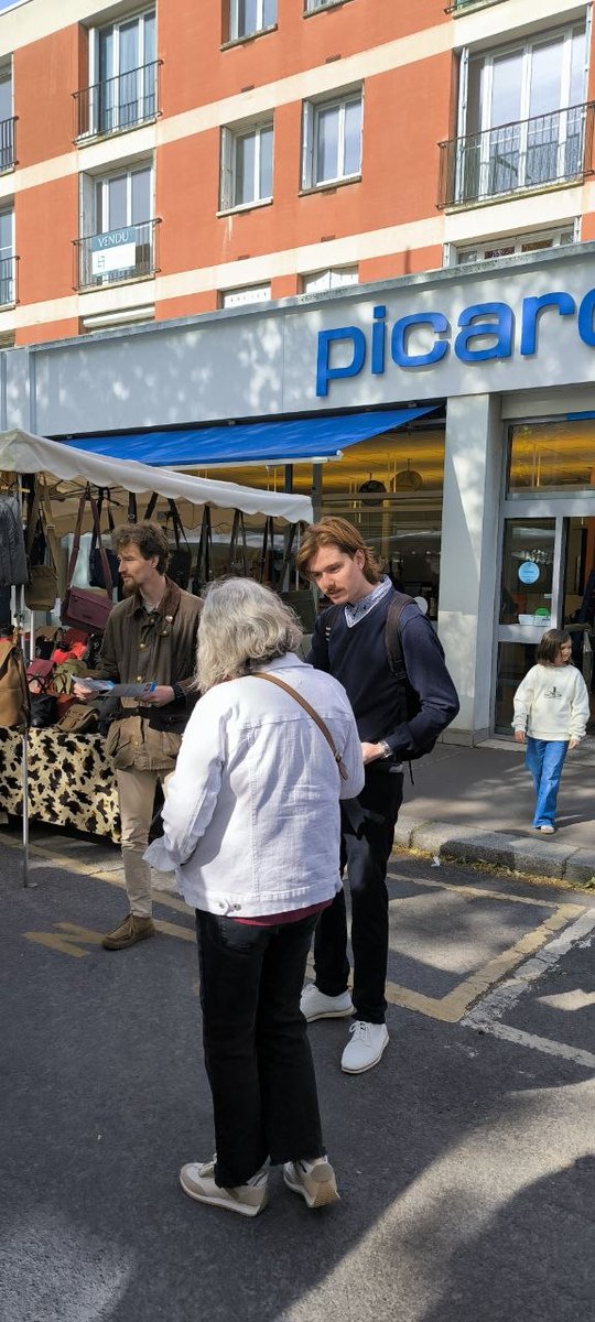 GenerationZ_76's tweet photo. Génération Zemmour était mobilisée sur Le Havre cette semaine pour votre pouvoir d'achat et pour stopper l'immigration. 🌿

Notre jeunesse est soucieuse de son avenir et de l'avenir de tous les Français, toi aussi rejoins-nous et fais changer les choses. 🇫🇷 https://t.co/IKPS2ZaZZQ