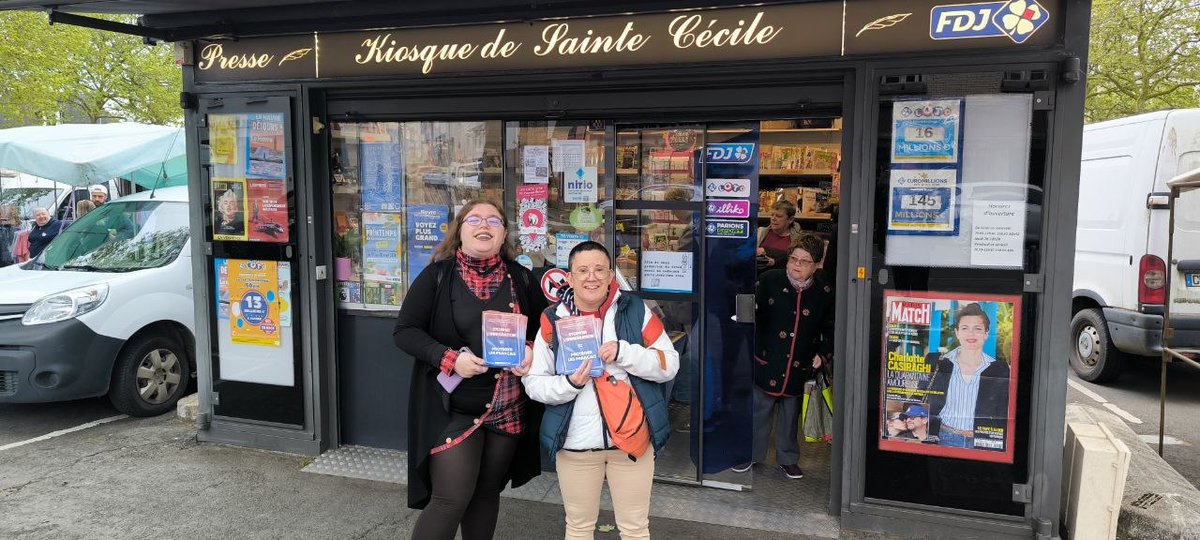 GenerationZ_76's tweet photo. Génération Zemmour était mobilisée sur Le Havre cette semaine pour votre pouvoir d'achat et pour stopper l'immigration. 🌿

Notre jeunesse est soucieuse de son avenir et de l'avenir de tous les Français, toi aussi rejoins-nous et fais changer les choses. 🇫🇷 https://t.co/IKPS2ZaZZQ