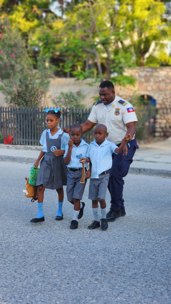 Instruction CiviqueEtMorale🇭🇹 tweet media