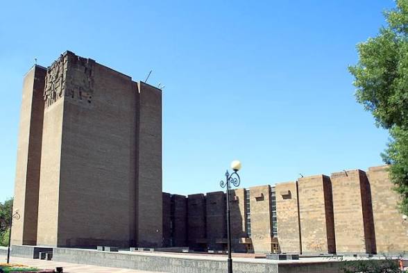 private Presley tweet media